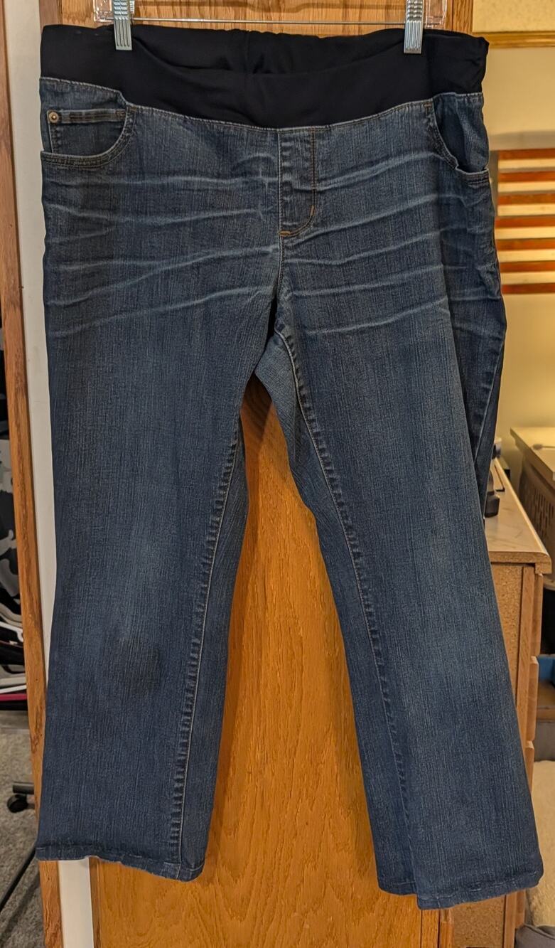 🏖️Women's 14 Liz Lange Maternity Jeans